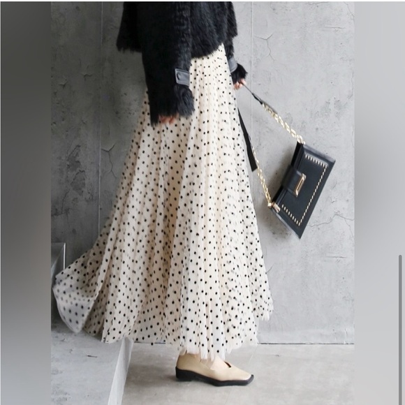 French Cream Polka Dot Pleated Maxi Skirt - Picture 9 of 11
